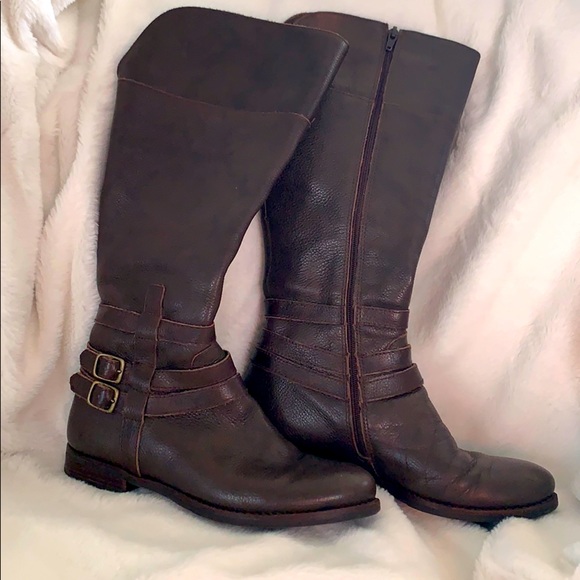 Matisse Shoes - Matisse brown leather boots./2.